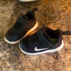 Nike tennis shoes , toddler size 7